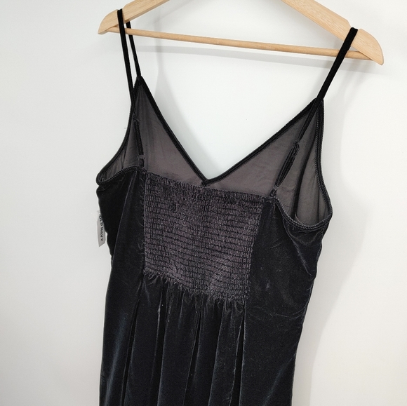 Old Navy | velvet midi dress - Picture 5 of 7